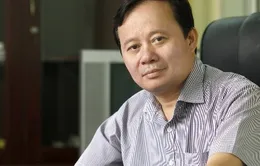 “Đêm khuya, ai lại mời cơm với thịt gà kho…”